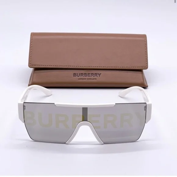 burberry sunglasses never worn Burberry | Accessories | Burberry Sunglasses Never Worn  main image 4